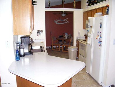 938 Elkcam Kitchen