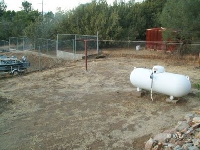 101 Balsam Dr, Bodfish, CA 93205 - photo 7