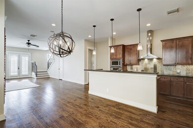 708 E 6th 1/2 St, Houston, TX 77007 - photo 4