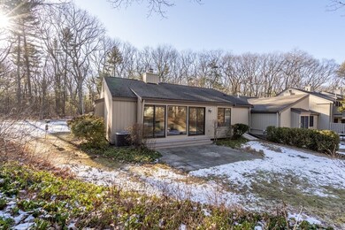 126 Chestnut Cir, Lincoln, MA 01773 - photo 2