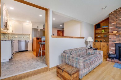 22 Grafton Dr, Bedford, NH 03110 - photo 5