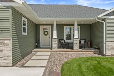 620 W Silverleaf Ct, Plover, WI 54467 - photo 5
