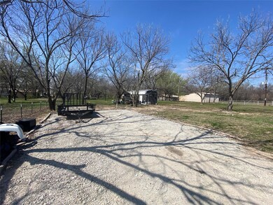 225 County Road 193, Gainesville, TX 76240 - photo 4