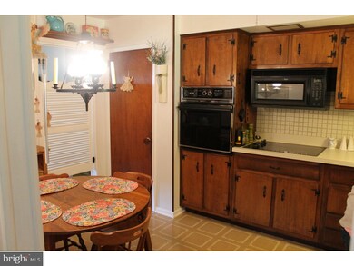 208 Surrey Rd, Chalfont, PA 18914 - photo 7