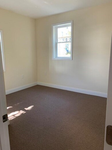 21 Tecumseh St, Fall River, MA 02721 - photo 6