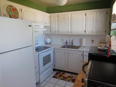 80 Windsor D, West Palm Beach, FL 33417 - photo 7