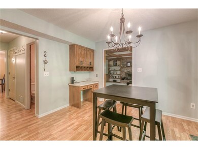 9242 Twilight Ln, Lenexa, KS 66219 - photo 5