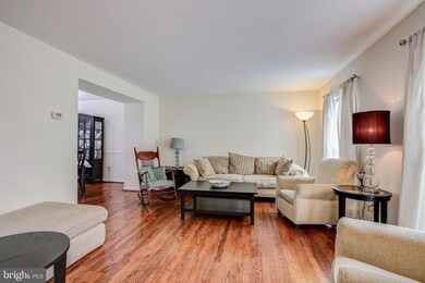 18004 Rocky Ridge Ln, Olney, MD 20832 - photo 5