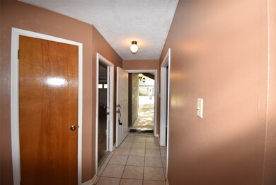 2909 La Mesa St, Bay City, TX 77414 - photo 4