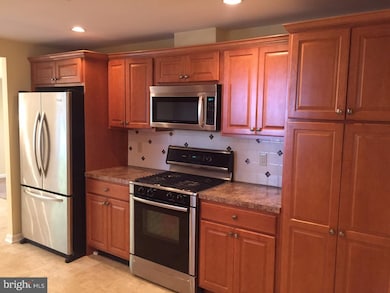 564 Temperance Ln, Warminster, PA 18974 - photo 5