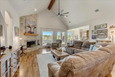 708 Saddle Spur Trail, Weatherford, TX 76087 - photo 4