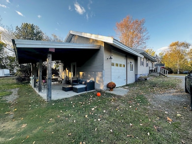 13 Taylor Ave, Bingham, ME 04920 - photo 4