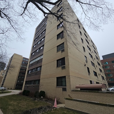 6300 N Sheridan Rd unit 406, Chicago, IL 60660 - photo 6