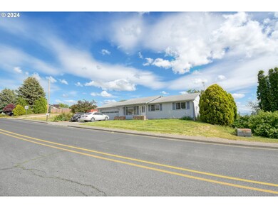 602 SW Nye Ave, Pendleton, OR 97801 - photo 3