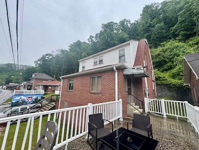 142 Cherokee Rd, Northfork, WV 24868 - photo 6