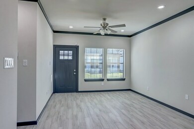 4806 Cruse Rd unit 2, Houston, TX 77016 - photo 4