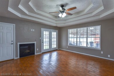 708 Stephanie St, Muldrow, OK 74948 - photo 3