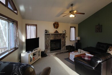 639 Behrens Rd, Jim Thorpe, PA 18229 - photo 5