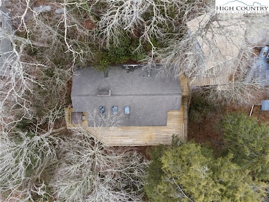 1300 Laurel Ln, Blowing Rock, NC 28605 - photo 2