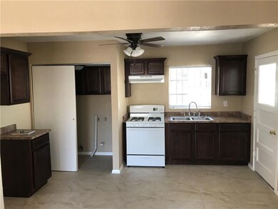 945 Lariat St, El Paso, TX 79915 - photo 2