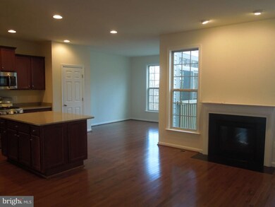 42724 Ogilvie Square, Ashburn, VA 20148 - photo 5