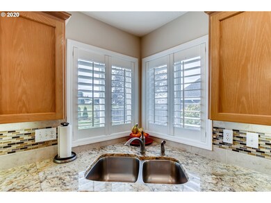 1073 S Pine St, Canby, OR 97013 - photo 7