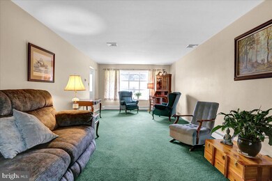 8 Hearthstone Dr, Reading, PA 19606 - photo 4