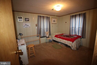 735 Aspen Cir, Red Hill, PA 18076 - photo 6