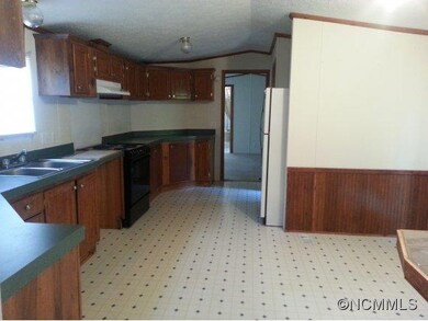 57 Woodrose Ln, Leicester, NC 28748 - photo 5