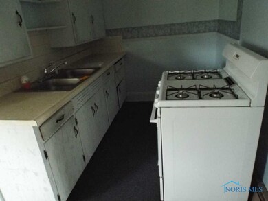 400 W 1st St, Woodville, OH 43469 - photo 4