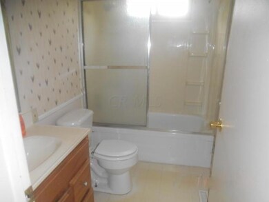 3767 Shirley Ln, Columbus, OH 43228 - photo 4