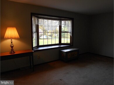 579 Mininger Rd, Souderton, PA 18964 - photo 2