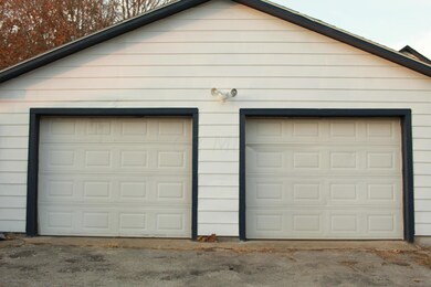 Garage - 2 Car