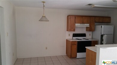 1015 Hawk Trail unit 1-2, Copperas Cove, TX 76522 - photo 5