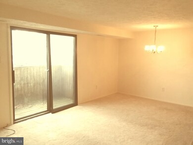 19605 Gunners Branch Rd unit E, Germantown, MD 20876 - photo 2