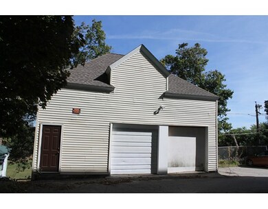 25 Richards St, Worcester, MA 01603 - photo 3