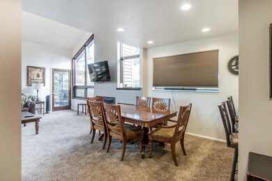 6-Dining Area