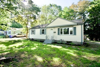 71 Grape St, Springfield, MA 01109 - photo 2