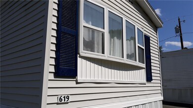 619 Forest Park Mobile Bend, Middletown, RI 02842 - photo 3