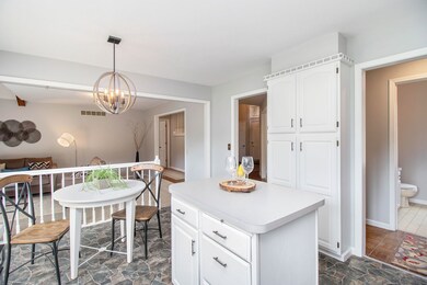 18420 Cypress Dr, South Bend, IN 46637 - photo 7