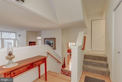 11561 Rolling Green Ct unit 101, Reston, VA 20191 - photo 3