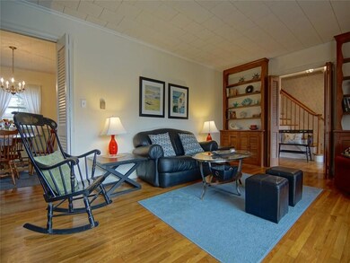 Built in Bookcases and Cabinets