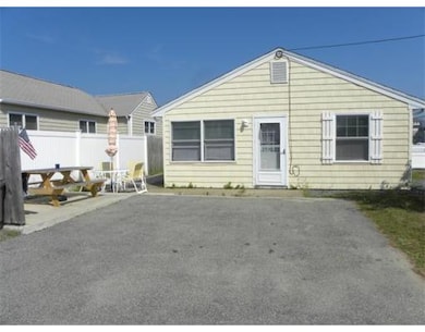 192 Atlantic Ave, Seabrook, NH 03874 - photo 3