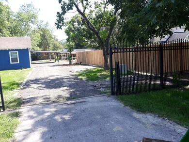 1810 Deams St, Houston, TX 77093 - photo 2