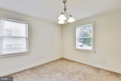 2715 Newton St, Silver Spring, MD 20902 - photo 6