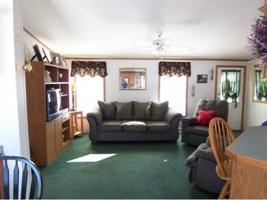 10 Hilltop Manor Mobile Home Park, Littleton, NH 03561 - photo 6