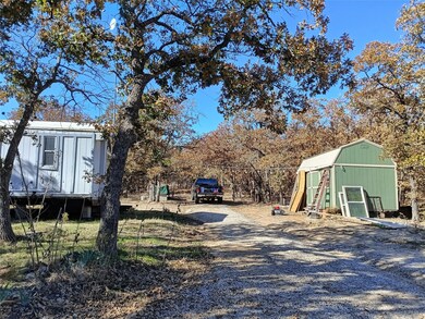 614 Hanging Tree Rd, Bowie, TX 76230 - photo 3