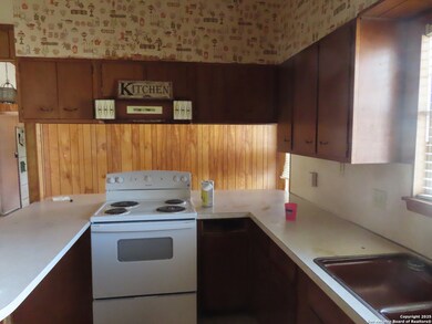 530 Scotty Dr, San Antonio, TX 78227 - photo 5