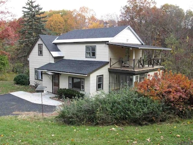 77 Ridge Rd, Rensselaer, NY 12144 - photo 3