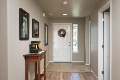 3183 SW Evergreen (3 of 25)